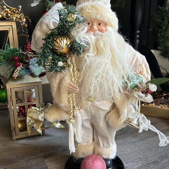 Santa - Picture 3 of 10